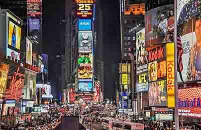 廣告專業(yè)設(shè)計(jì)論文